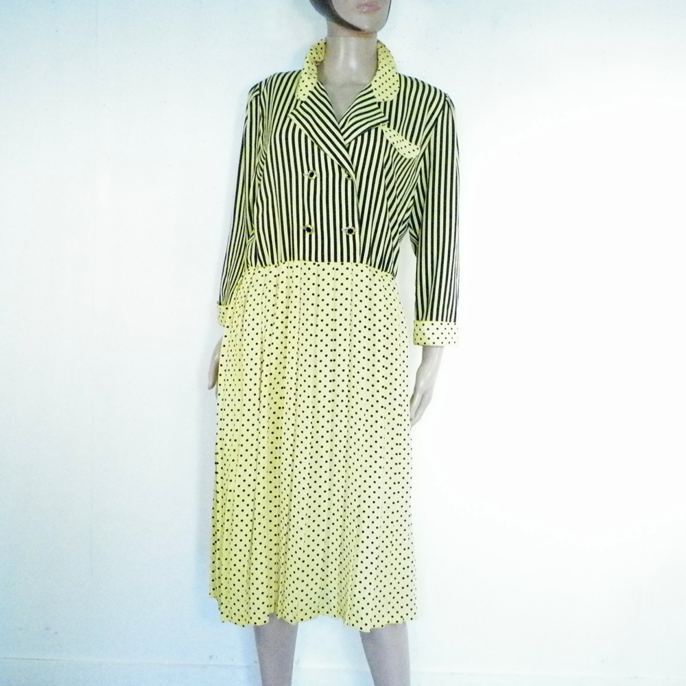 Robe Vintage Jaune Taille Estimée M. Bon état -  reconditionné disponible sur Label Emmaüs